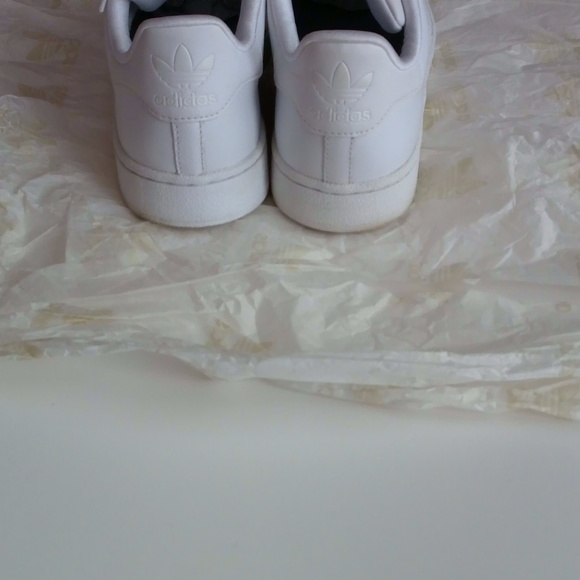 All white Adidas Originals - Picture 3 of 7